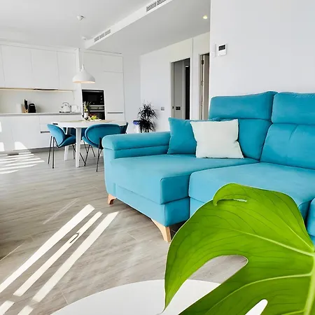 Sea View Penthouse *